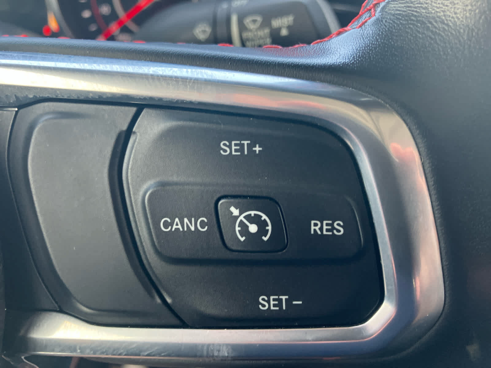 Used 2022 Jeep Gladiator Rubicon w/ Cold Weather Group AWD/4WD image 18