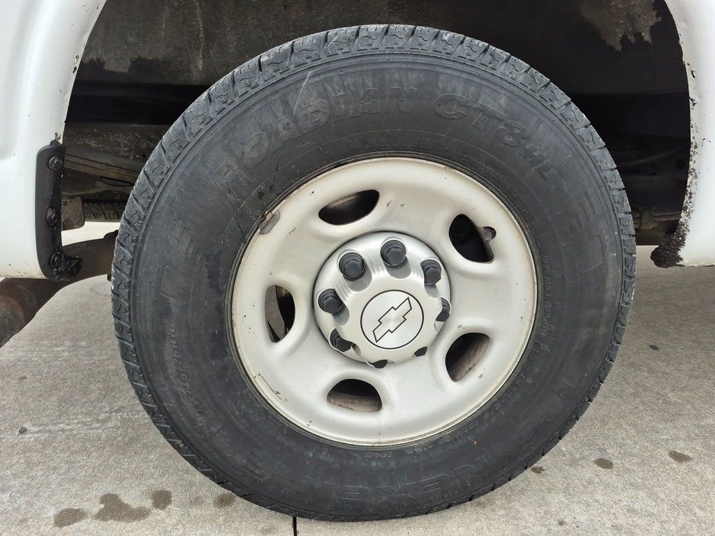 Used 2016 Chevrolet Express 2500 Extended image 12