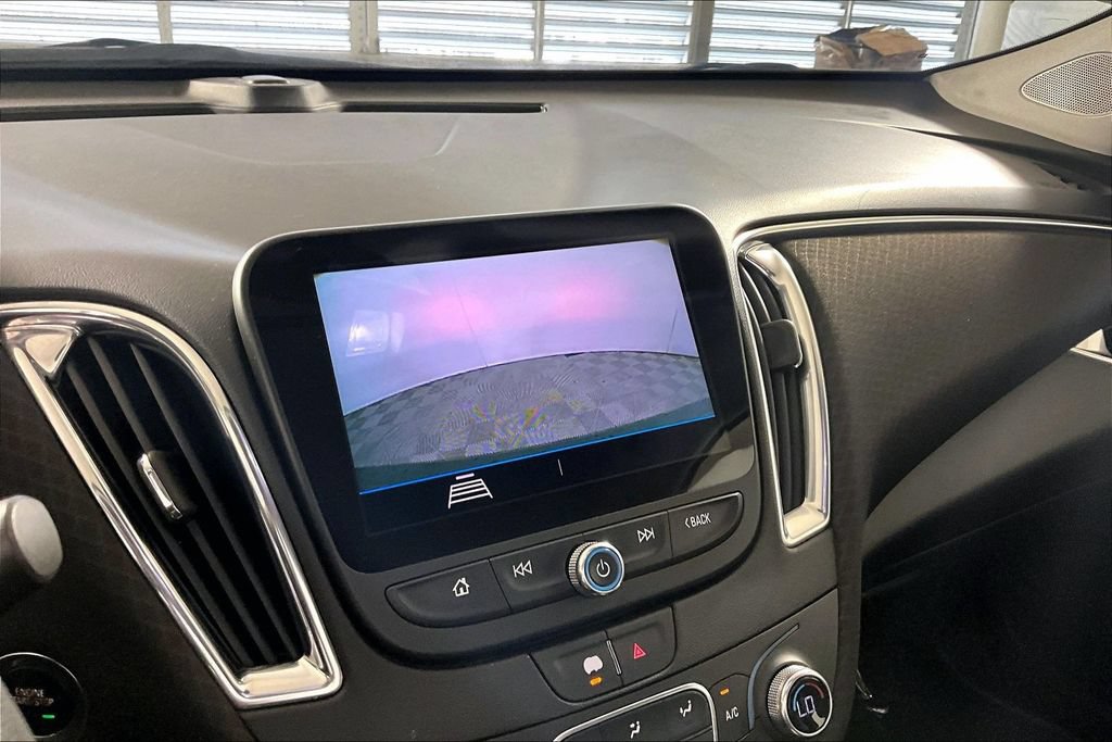 Used 2020 Chevrolet Malibu LT FWD image 20