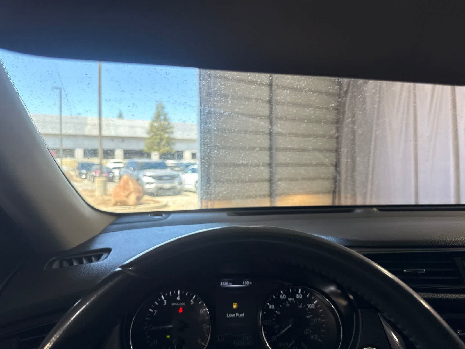 Used 2017 Nissan Rogue SV FWD image 23