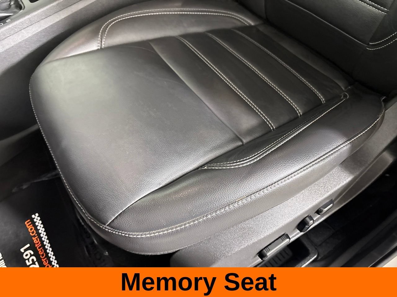 Used 2019 Ford Escape Titanium FWD image 14