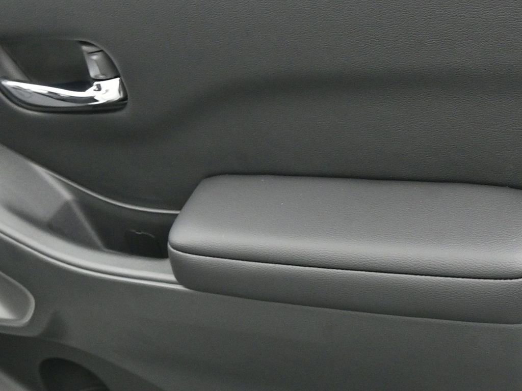 New 2025 Nissan Frontier SV w/ SV Convenience Package image 9