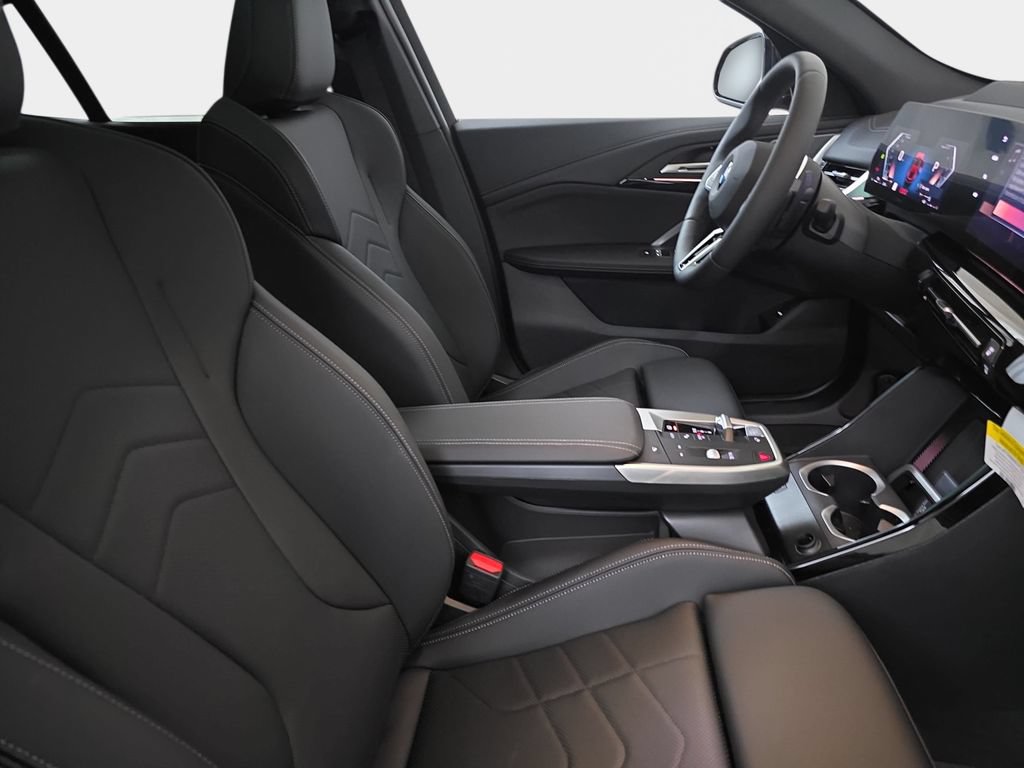 New 2026 BMW X2 xDrive28i w/ Technology Package AWD/4WD image 9