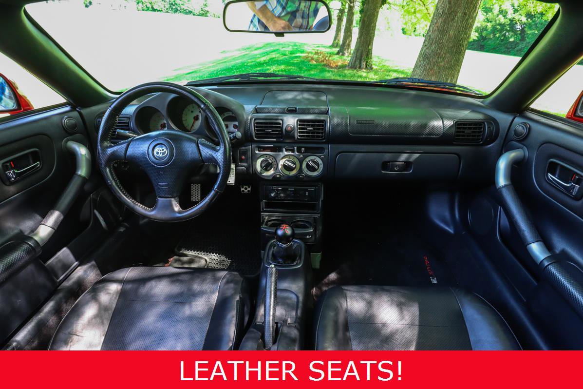 Used 2000 Toyota MR2 Base image 2