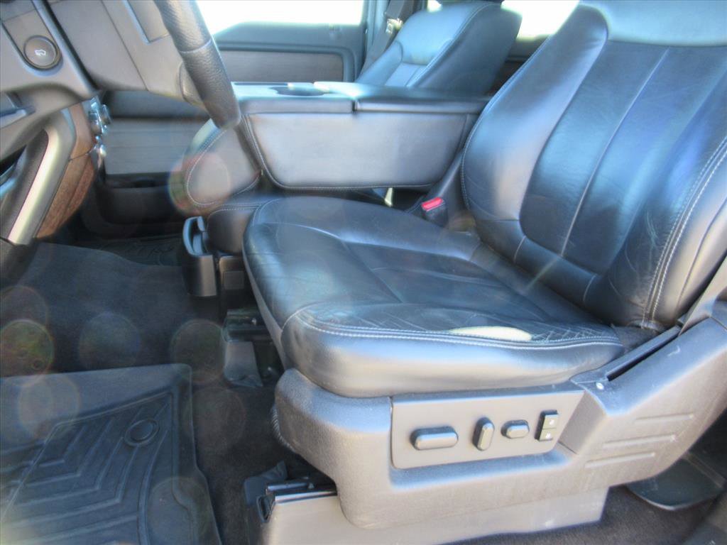 Used 2014 Ford F150 Lariat w/ Lariat Chrome Package image 16