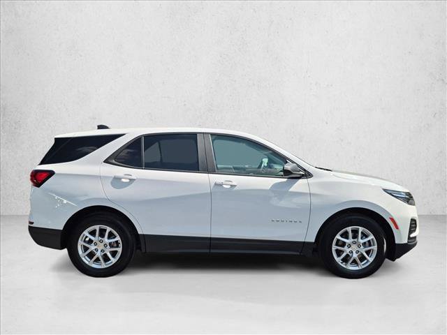 Used 2023 Chevrolet Equinox LS w/ LS Convenience Package FWD image 4