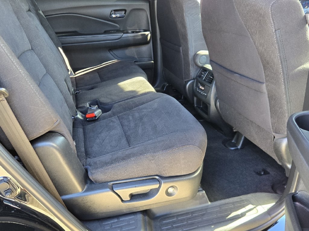 Used 2022 Honda Pilot Sport image 16
