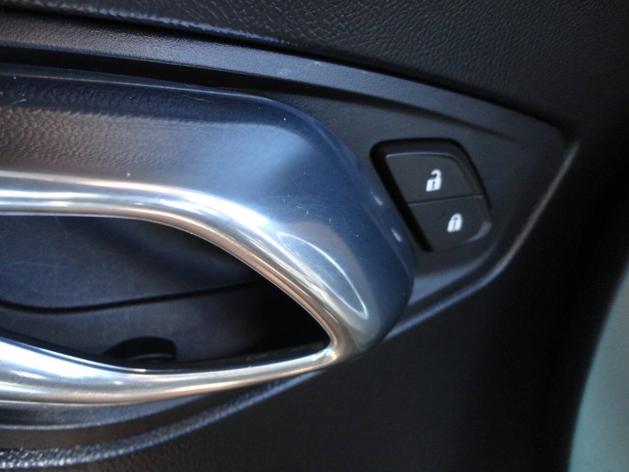 Used 2016 Chevrolet Camaro LT RWD image 34