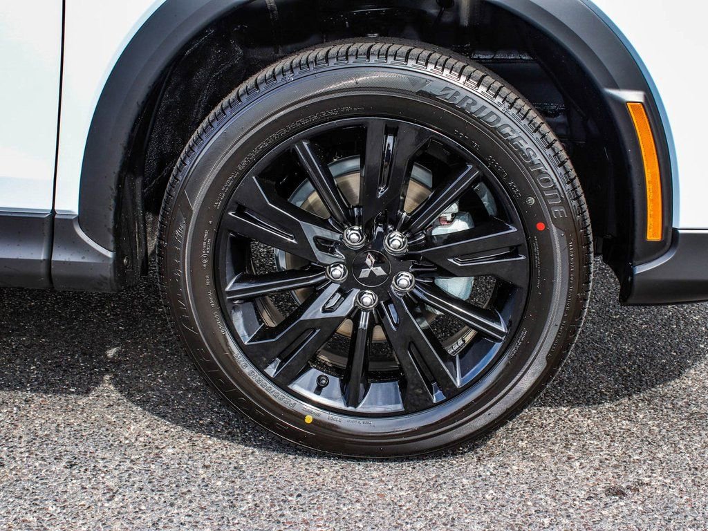 New 2026 Mitsubishi Eclipse Cross LE image 7