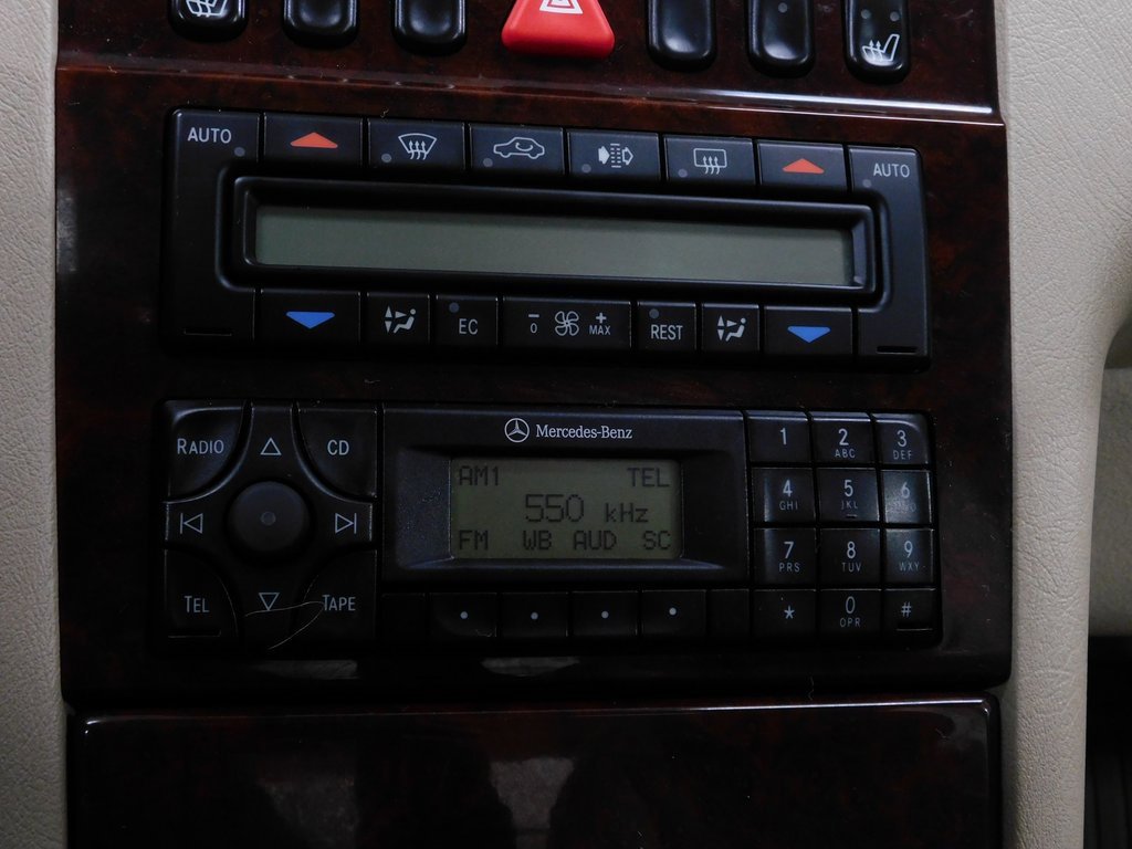 Used 1999 Mercedes-Benz E 320 4MATIC Sedan image 30