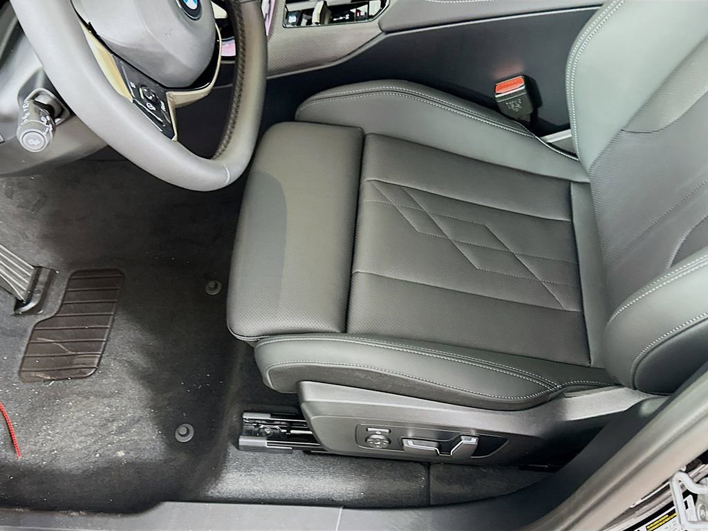 Used 2025 BMW X3 xDrive30i w/ Premium Package image 24