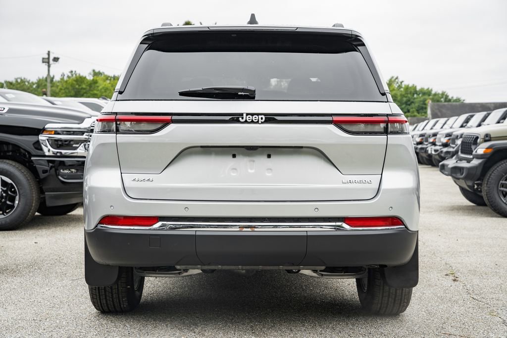 New 2025 Jeep Grand Cherokee Laredo X w/ Luxury Tech Group I image 5