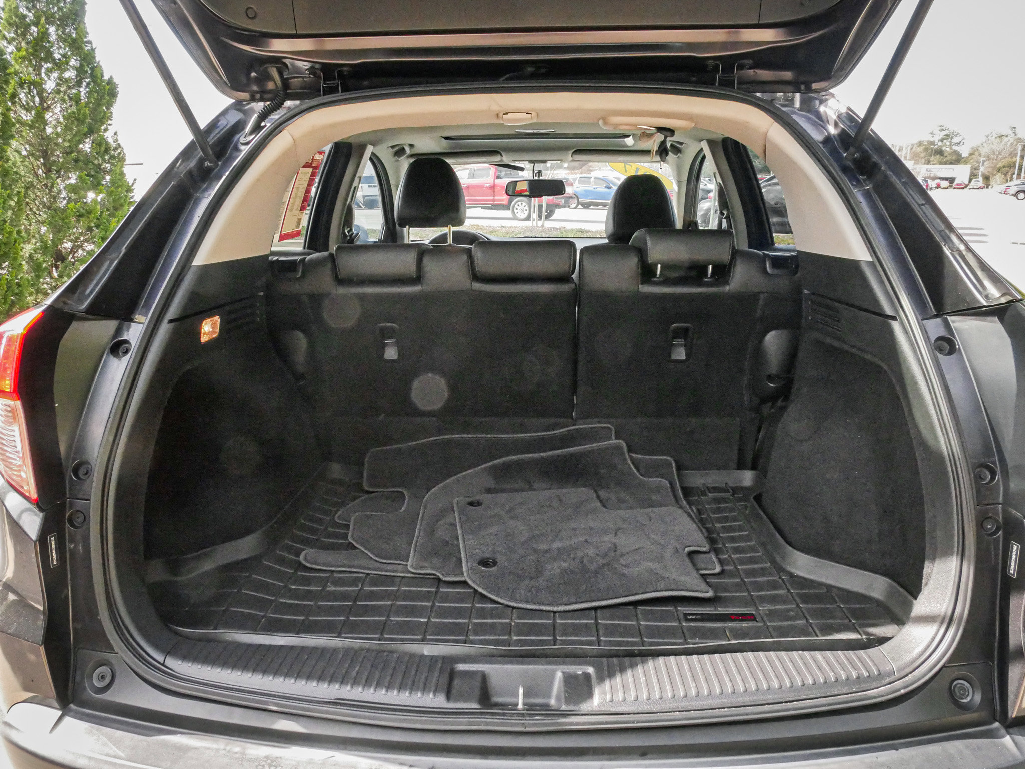 Used 2017 Honda HR-V EX-L image 32