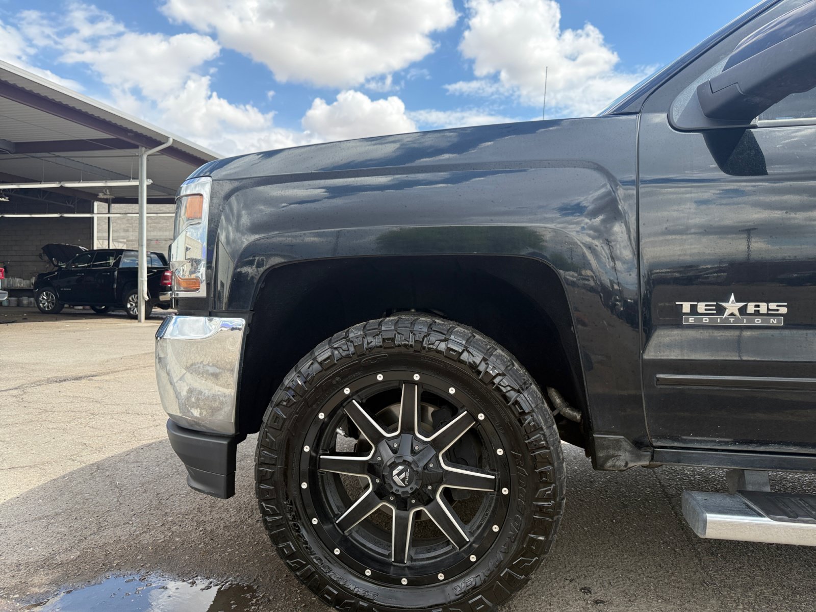 Used 2017 Chevrolet Silverado 1500 LT w/ Texas Edition RWD image 9
