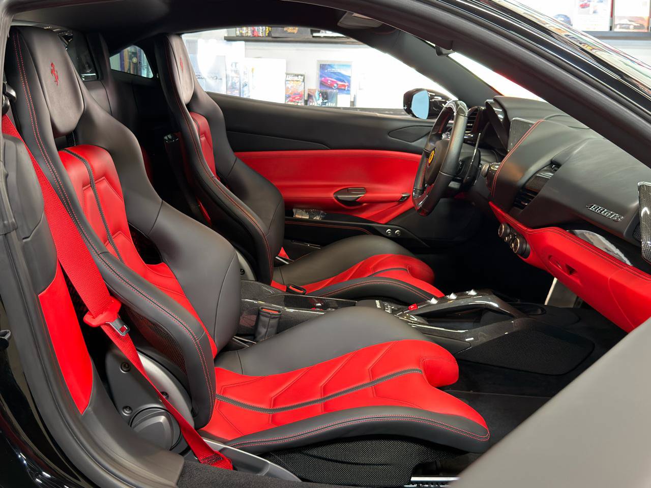 Used 2017 Ferrari 488 GTB RWD image 28