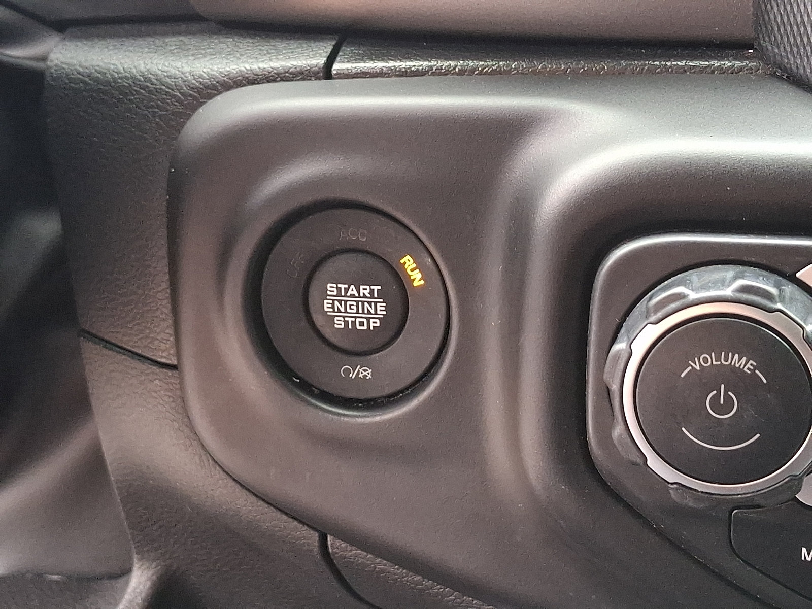 Used 2023 Jeep Wrangler Unlimited w/ Cold Weather Group AWD/4WD image 23