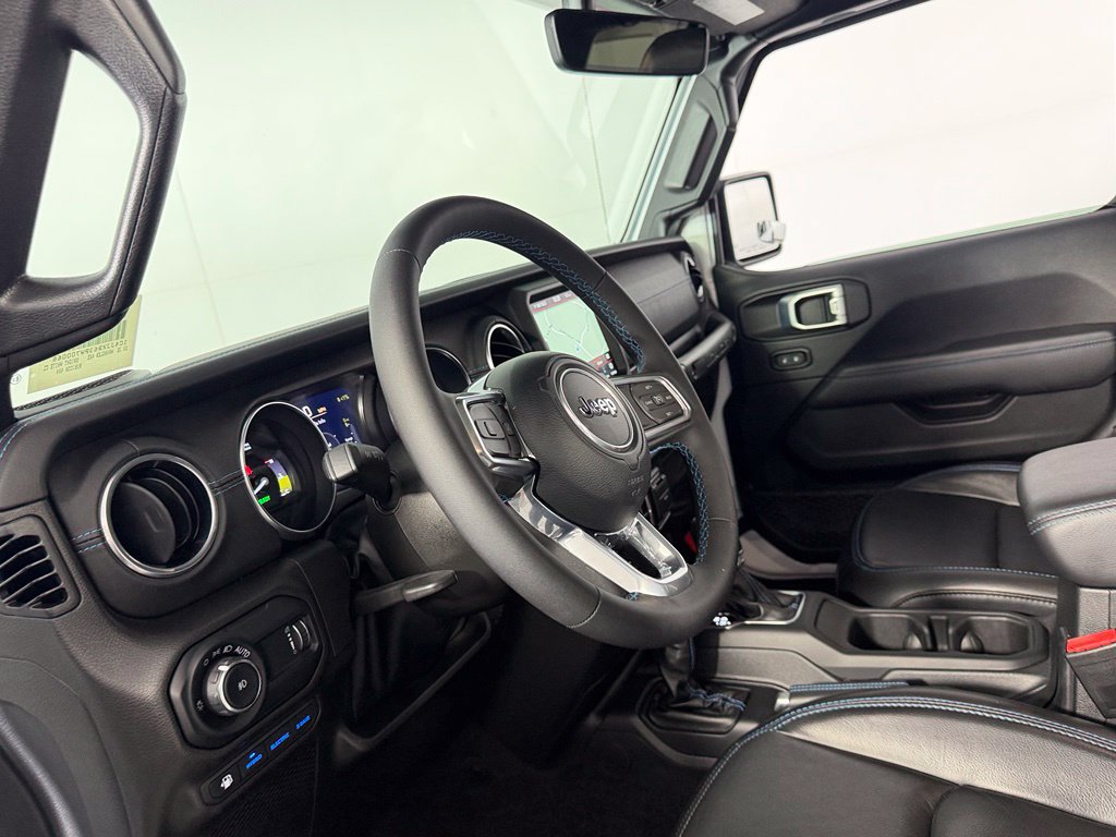 Used 2023 Jeep Wrangler Unlimited Rubicon 4xe AWD/4WD image 21