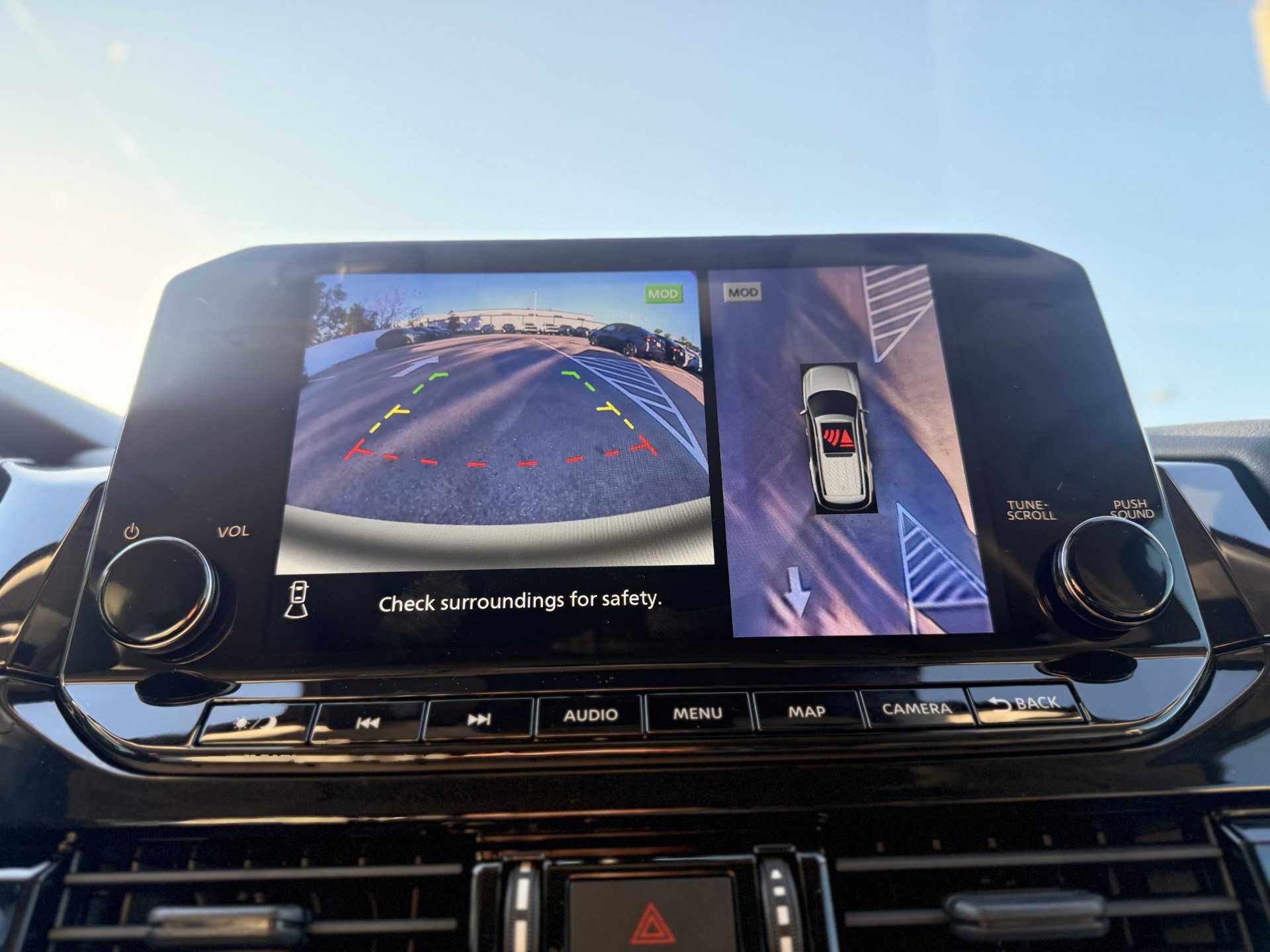 New 2025 Nissan Pathfinder Platinum image 8