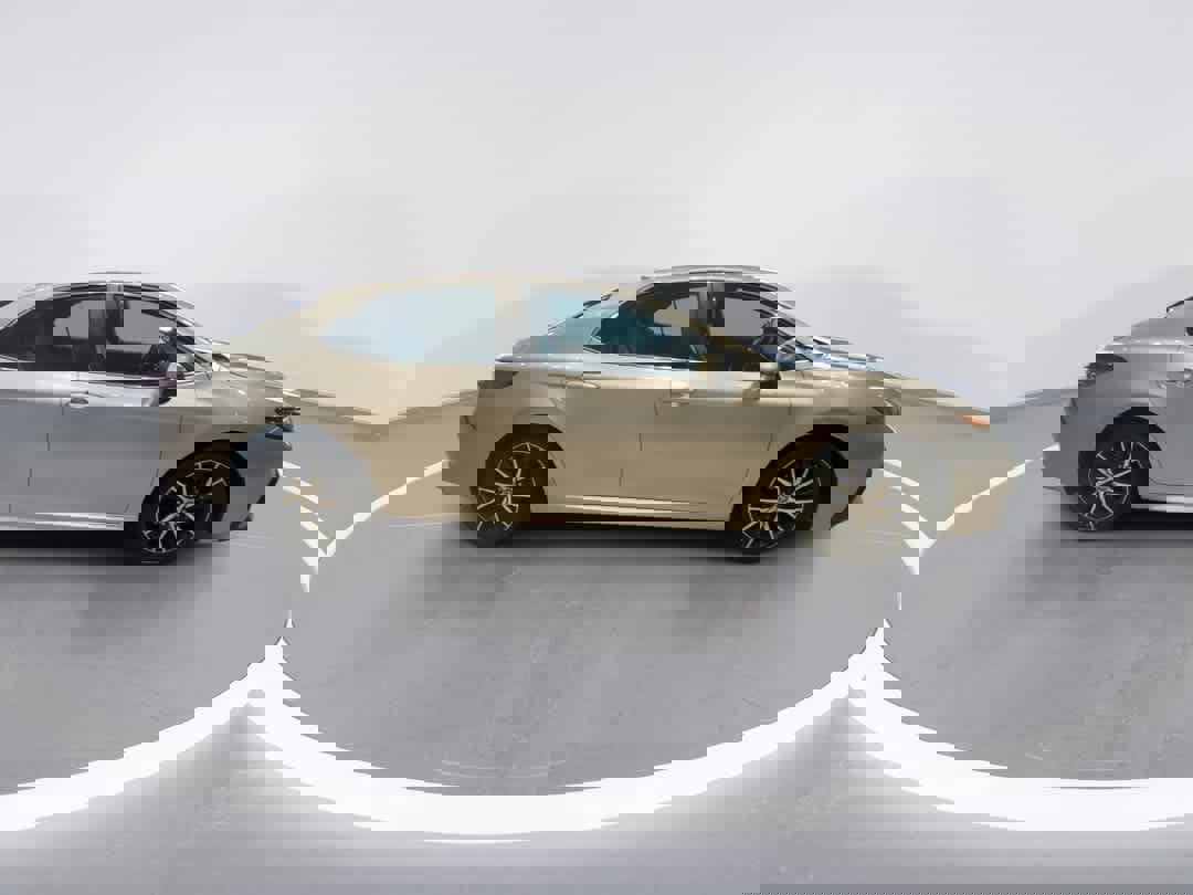 Used 2023 Toyota Camry SE image 9