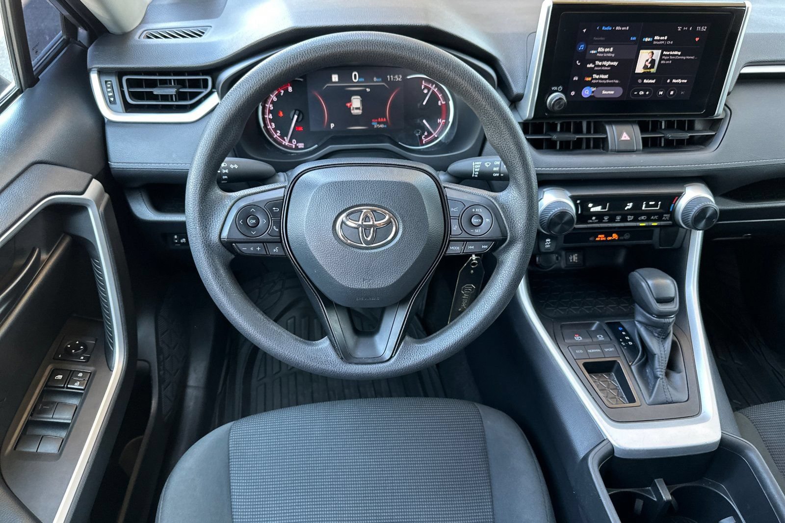Used 2023 Toyota RAV4 LE FWD image 14
