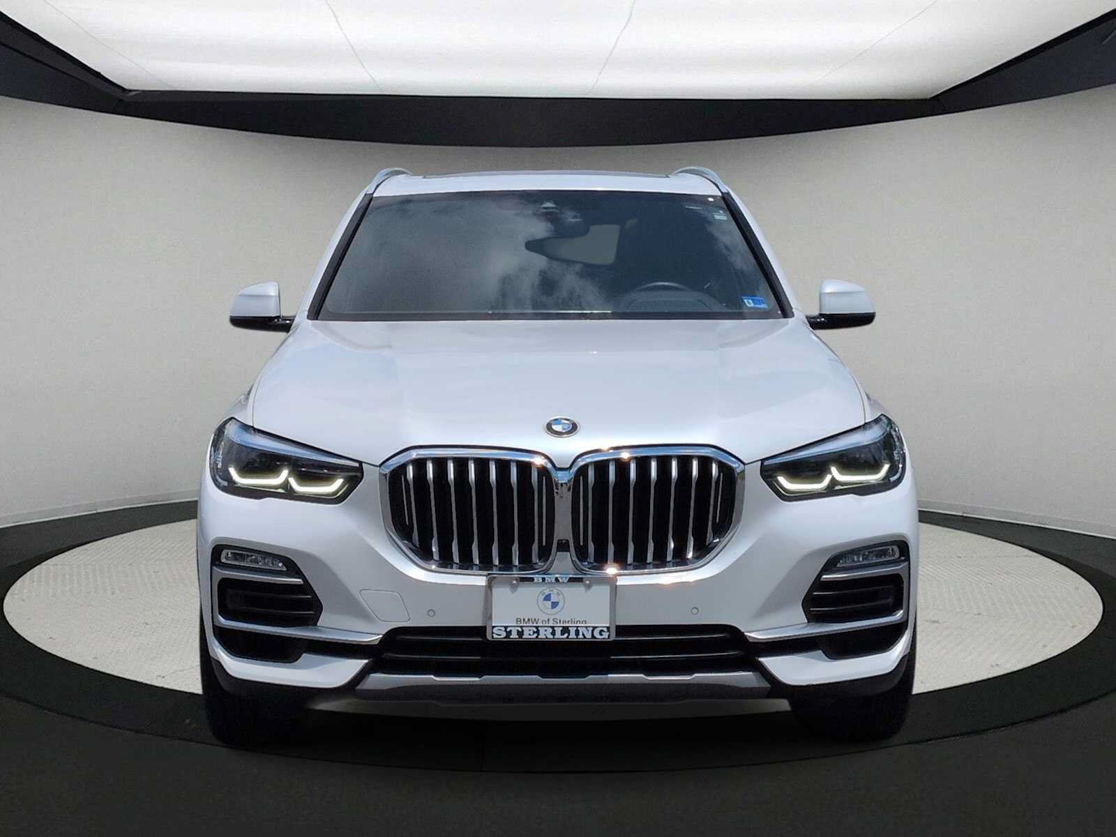 Used 2019 BMW X5 xDrive50i w/ Luxury Seating Package AWD/4WD image 3