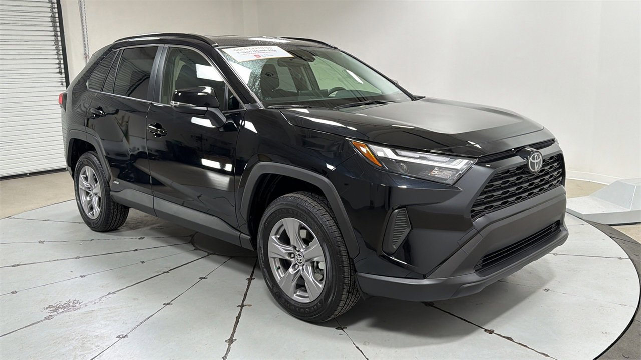 Certified 2025 Toyota RAV4 LE image 3