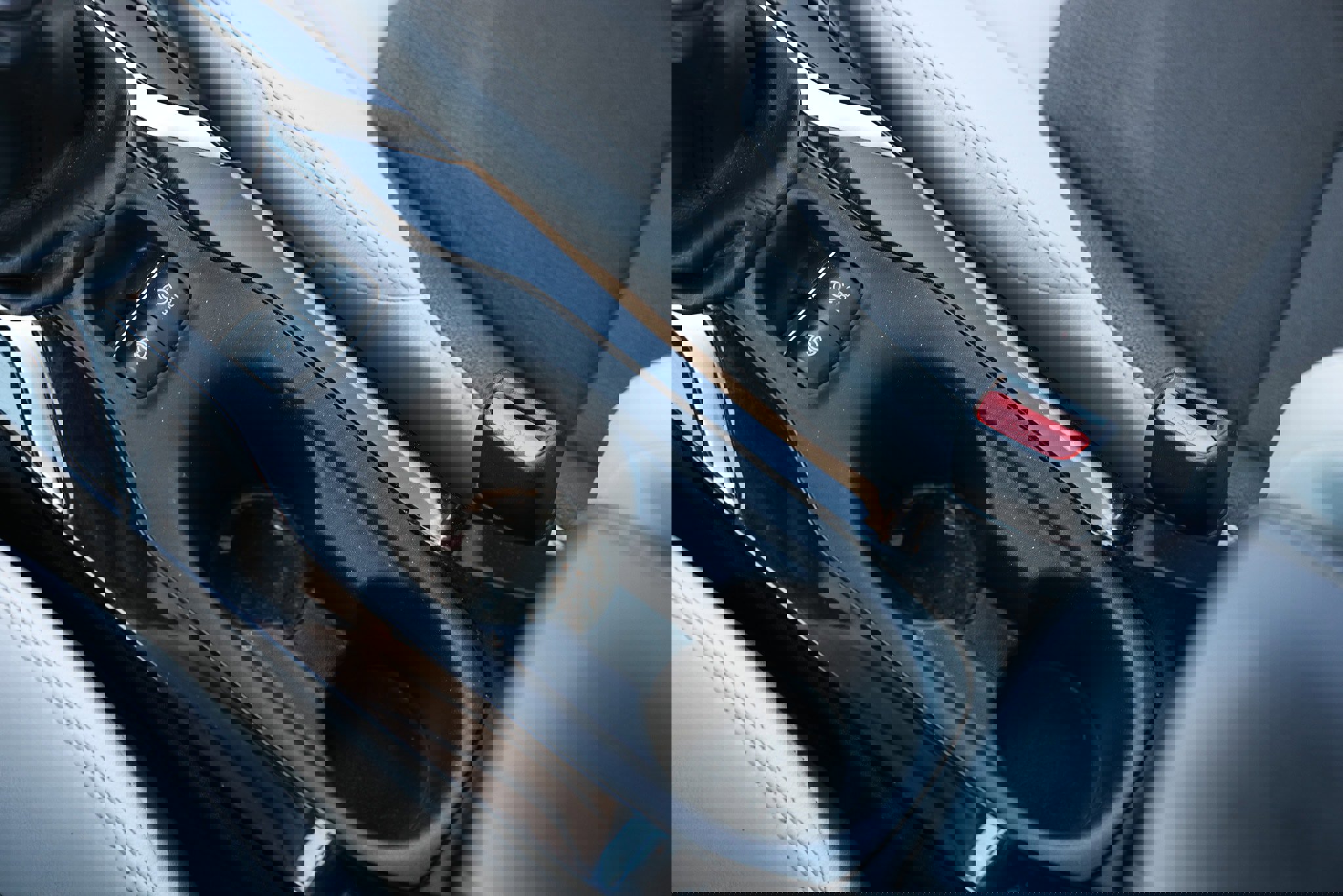 Used 2021 Toyota Corolla XSE image 43