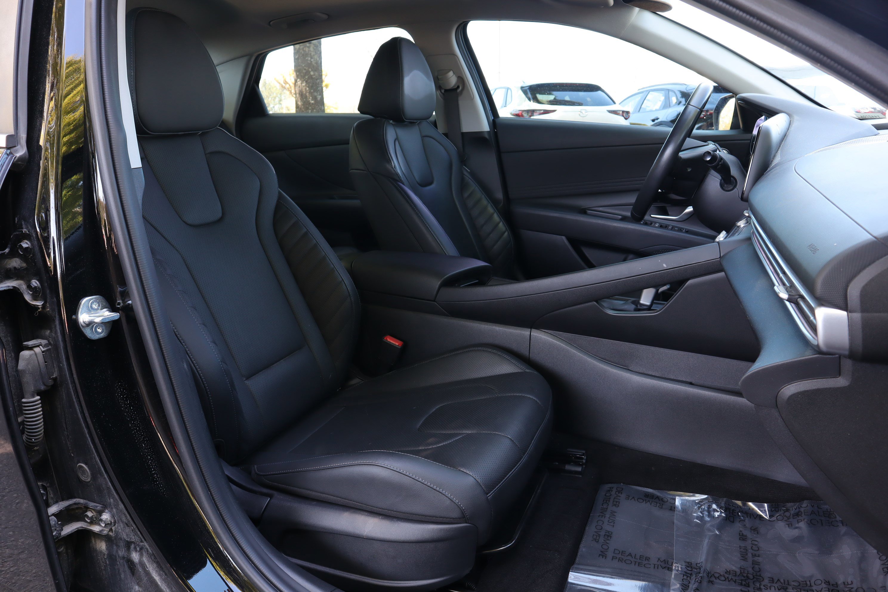 Used 2024 Hyundai Elantra Limited FWD image 30