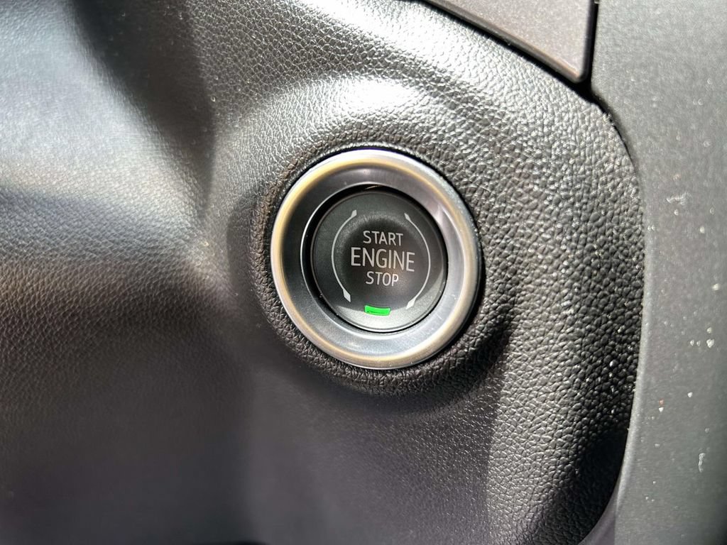 Used 2022 Chevrolet Silverado 1500 Custom RWD image 18
