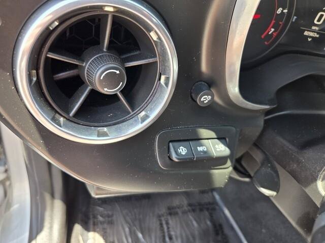 Used 2019 Chevrolet Camaro SS RWD image 10