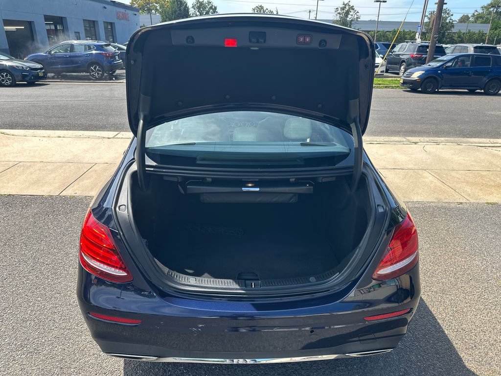 Used 2017 Mercedes-Benz E 300 4MATIC image 17