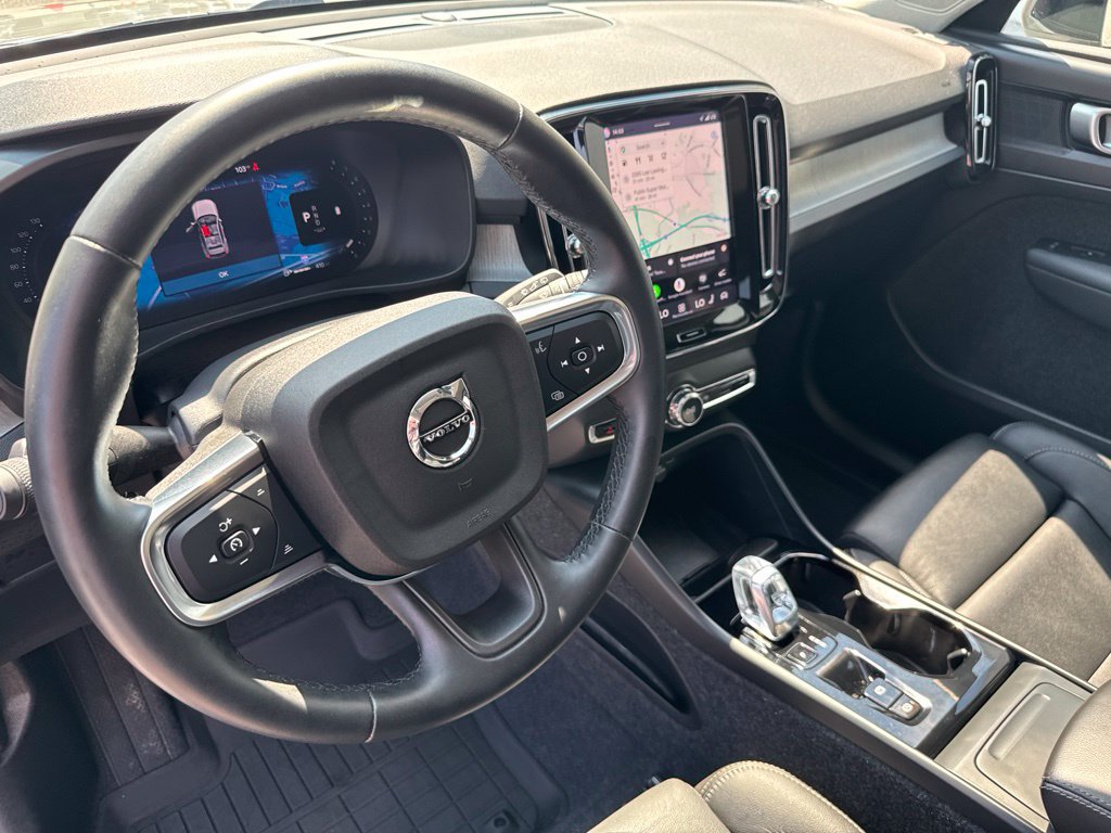 Used 2025 Volvo XC40 B5 Plus w/ Protection Package Premier AWD/4WD image 22
