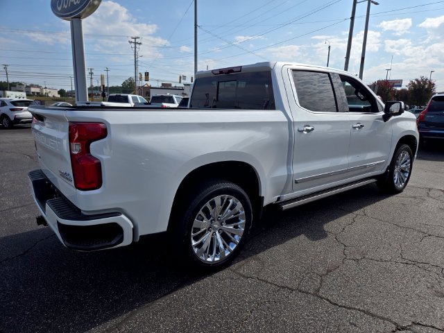 Used 2023 Chevrolet Silverado 1500 High Country w/ Technology Package AWD/4WD image 8