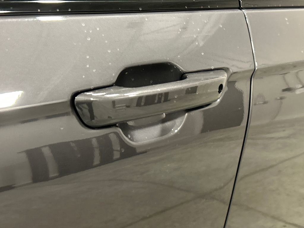 New 2026 Jeep Grand Cherokee L Laredo image 13