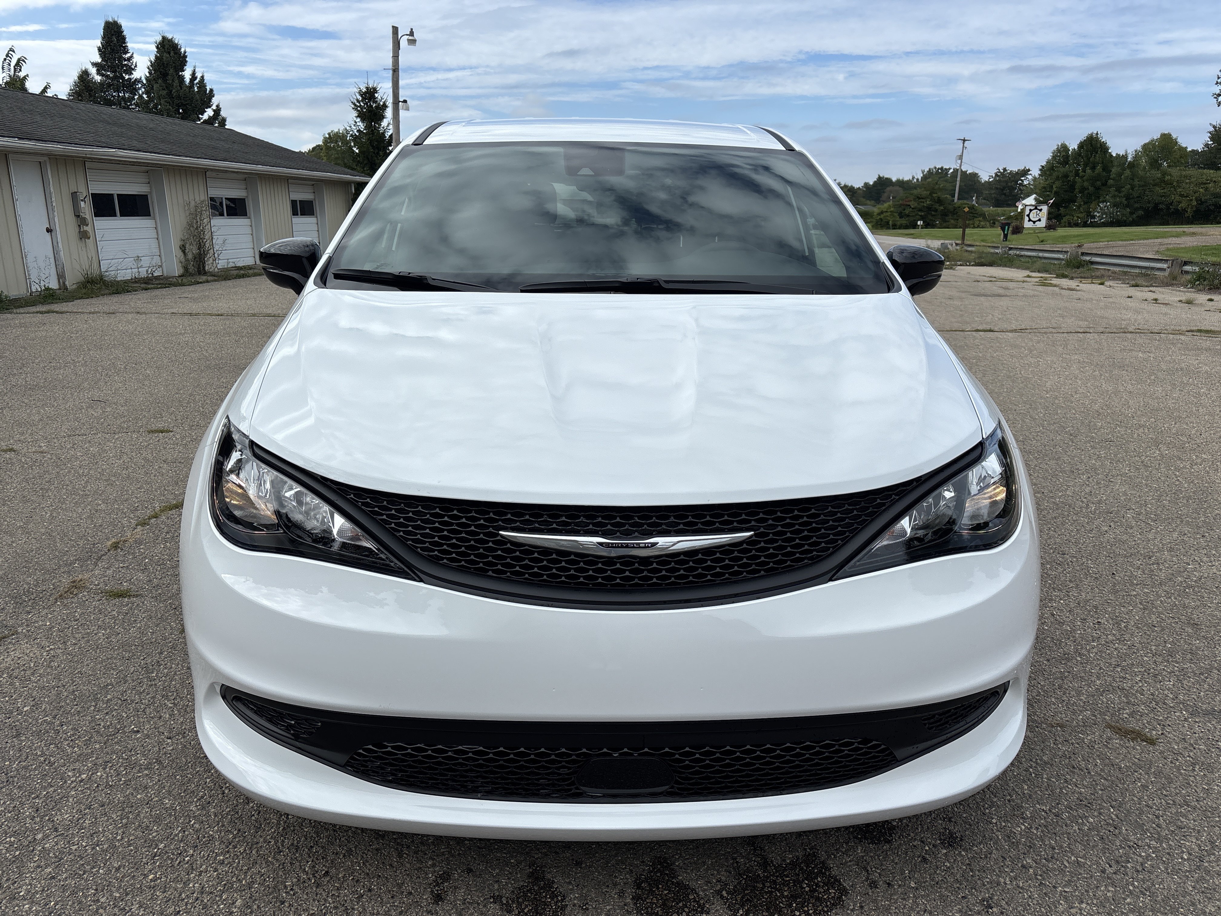 New 2027 Chrysler Pacifica LX FWD image 11