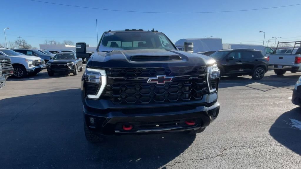 New 2025 Chevrolet Silverado 2500 ZR2 w/ Technology Package AWD/4WD image 4