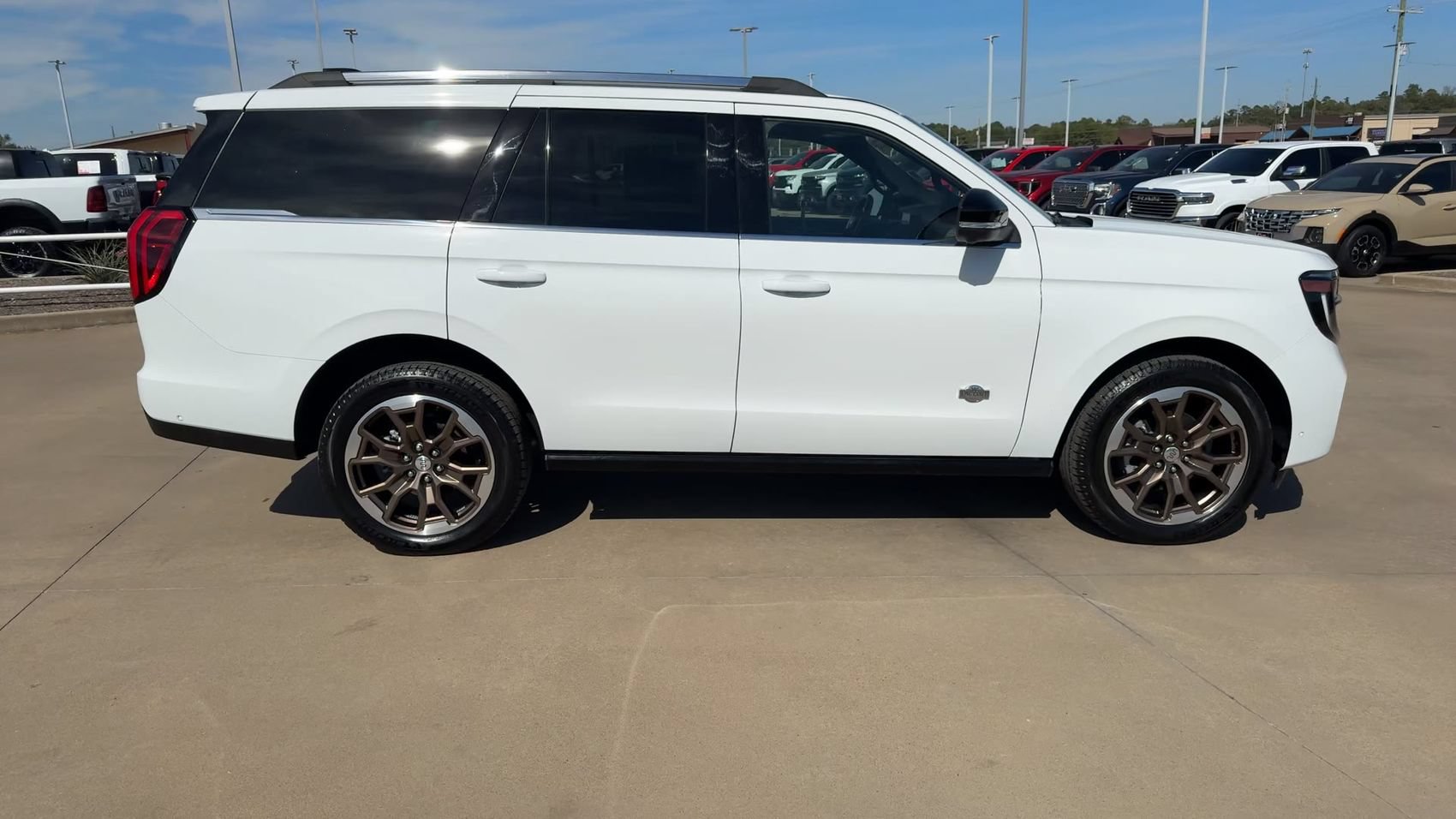 Used 2025 Ford Expedition King Ranch AWD/4WD image 9