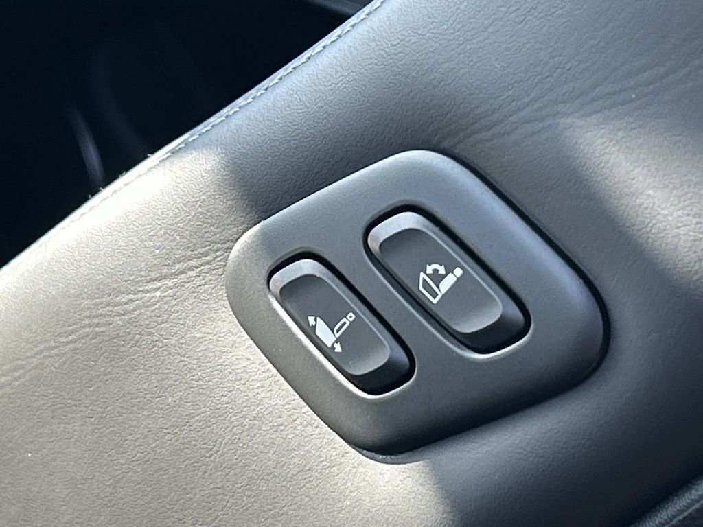 Used 2025 Genesis GV70 3.5T Sport w/ Sport Advanced Package image 25