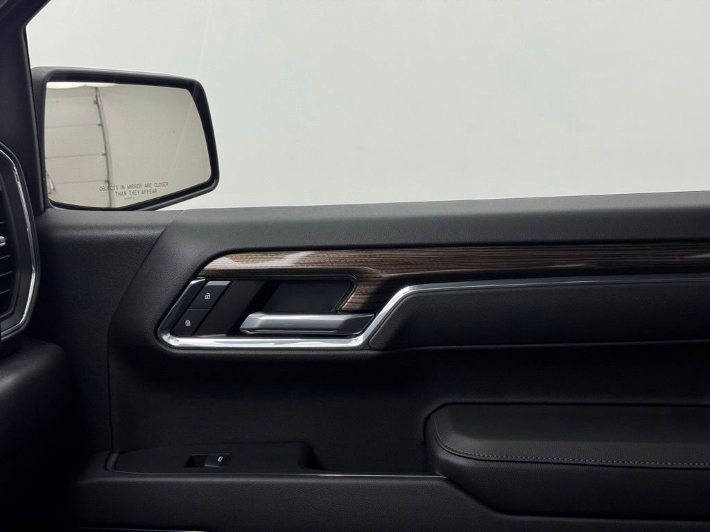 Used 2024 Chevrolet Silverado 1500 LT image 39