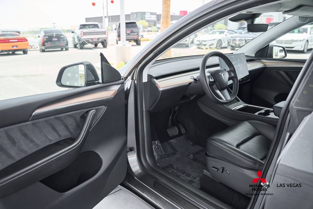 Used 2023 Tesla Model Y Long Range AWD/4WD image 13