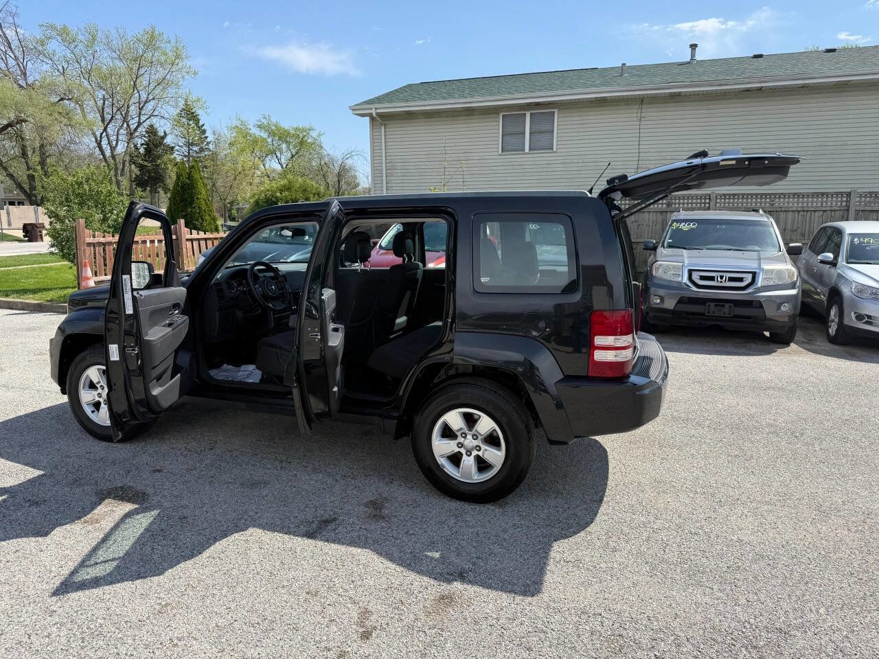 Used 2012 Jeep Liberty Sport AWD/4WD image 14