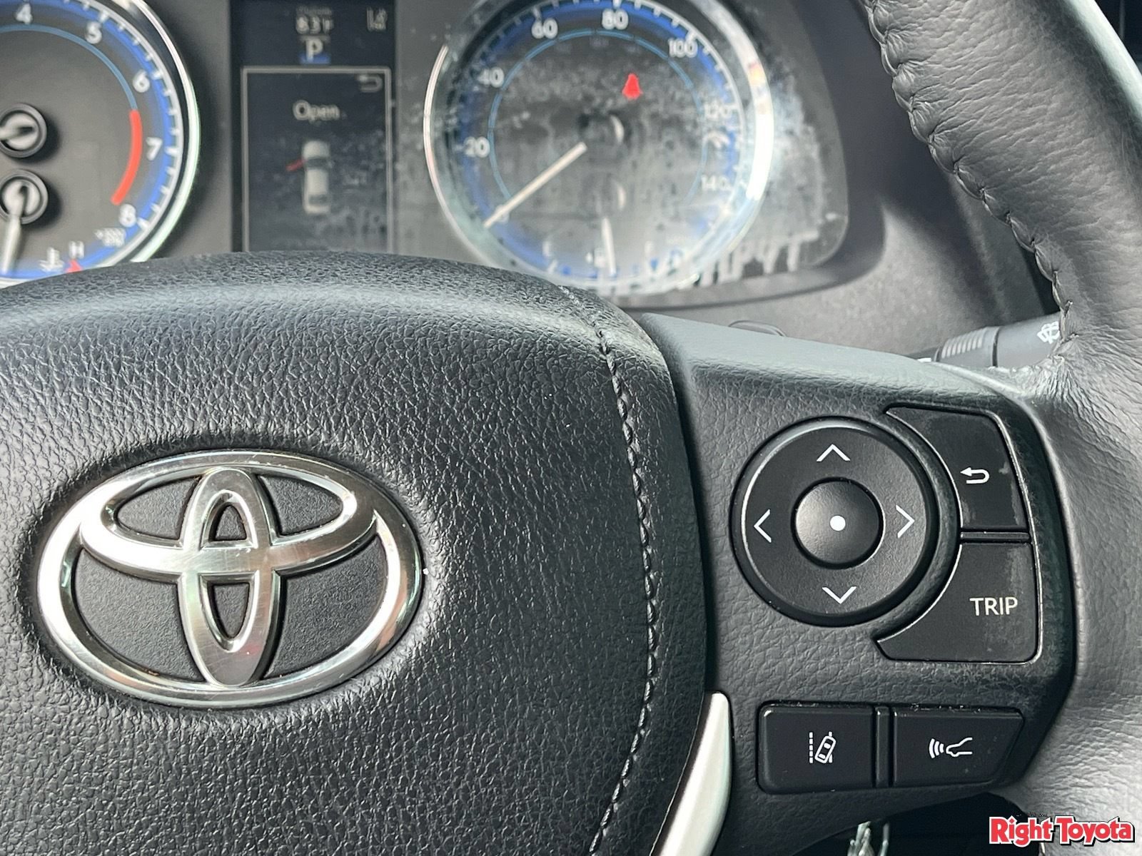 Certified 2018 Toyota Corolla SE FWD image 24