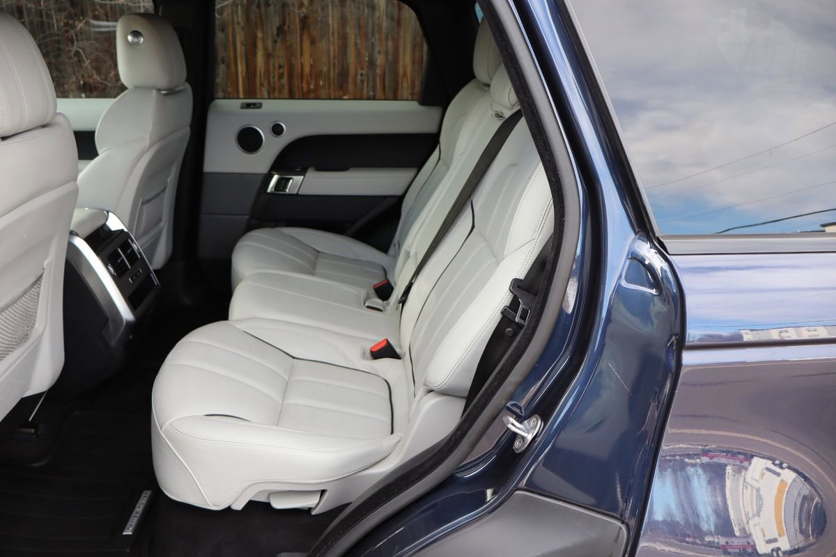 Used 2014 Land Rover Range Rover Sport HSE image 20
