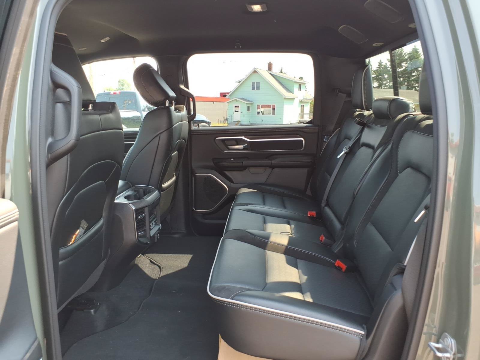 Used 2026 RAM 1500 Laramie AWD/4WD image 11