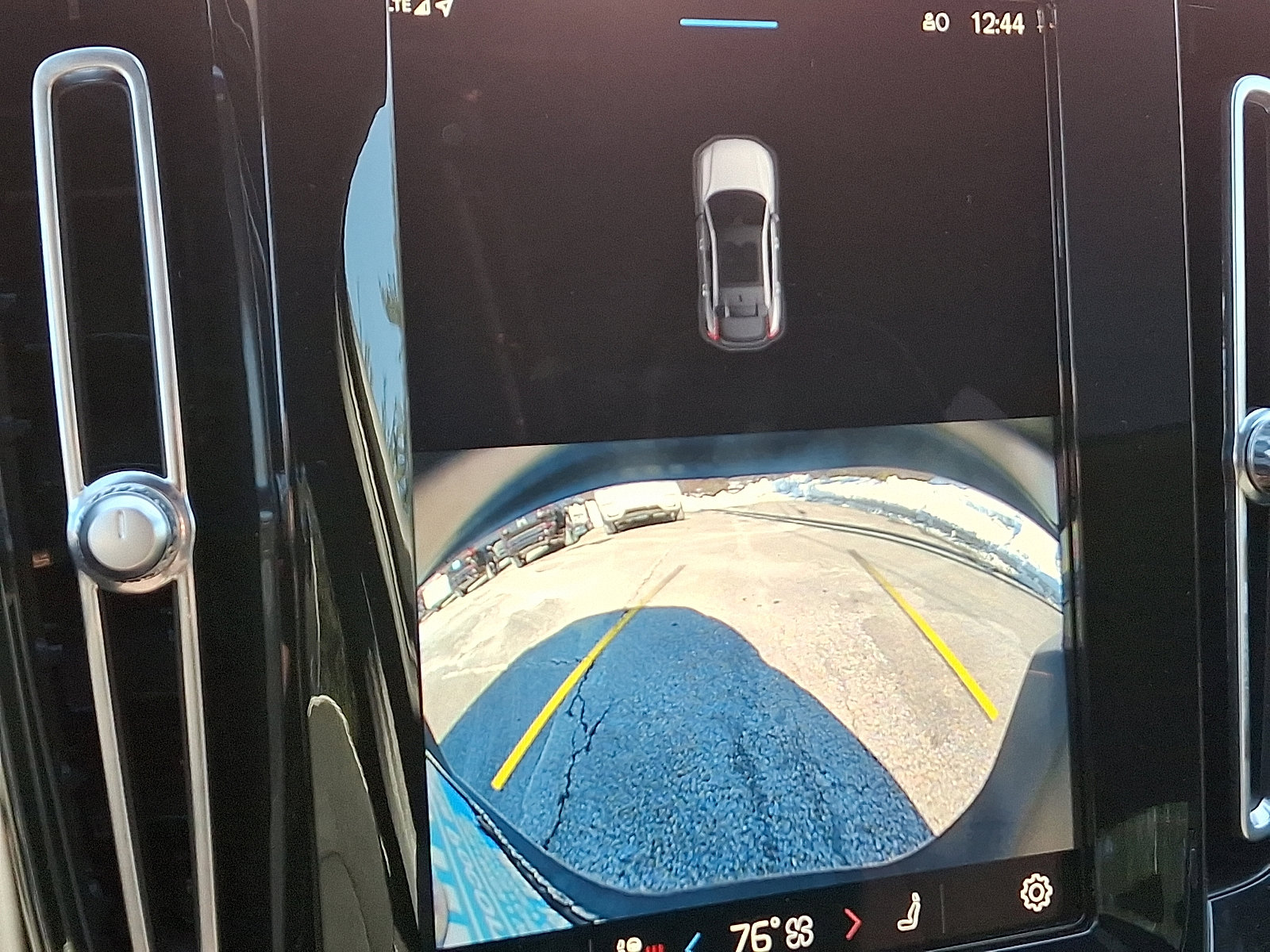 Certified 2023 Volvo C40 P8 Recharge Ultimate image 17