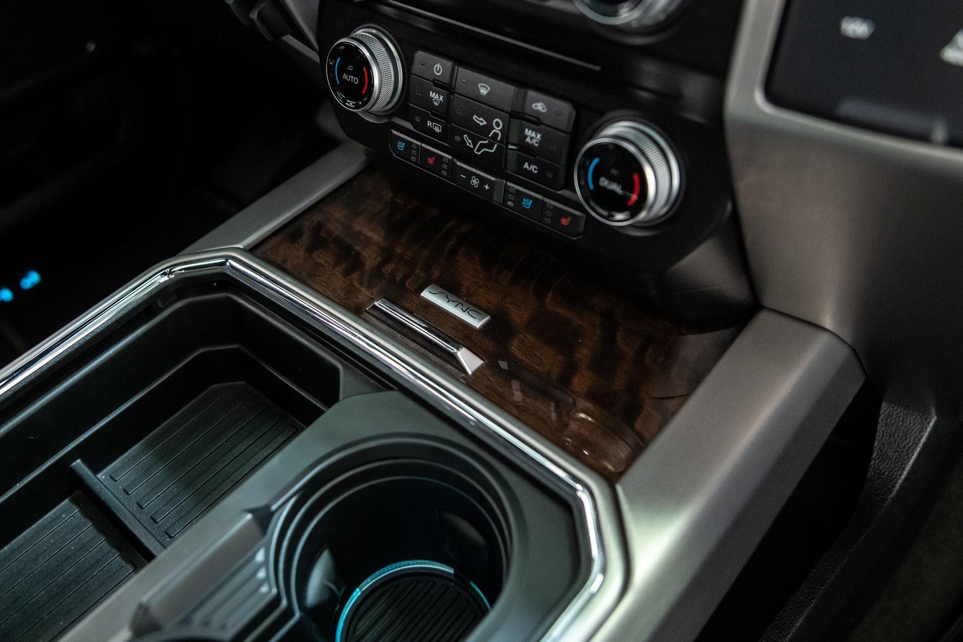 Used 2017 Ford F250 Platinum w/ Platinum Ultimate Package image 30