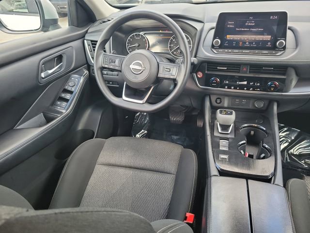 Used 2024 Nissan Rogue SV image 10