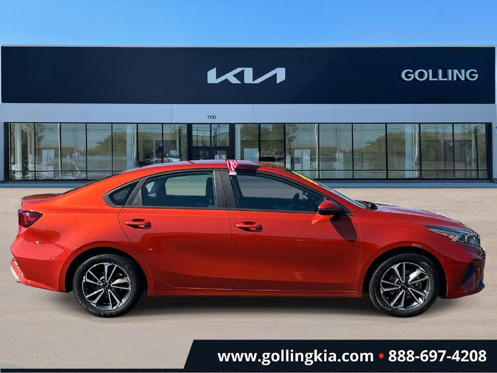 Certified 2023 Kia Forte LXS w/ LXS Technology Package FWD image 2