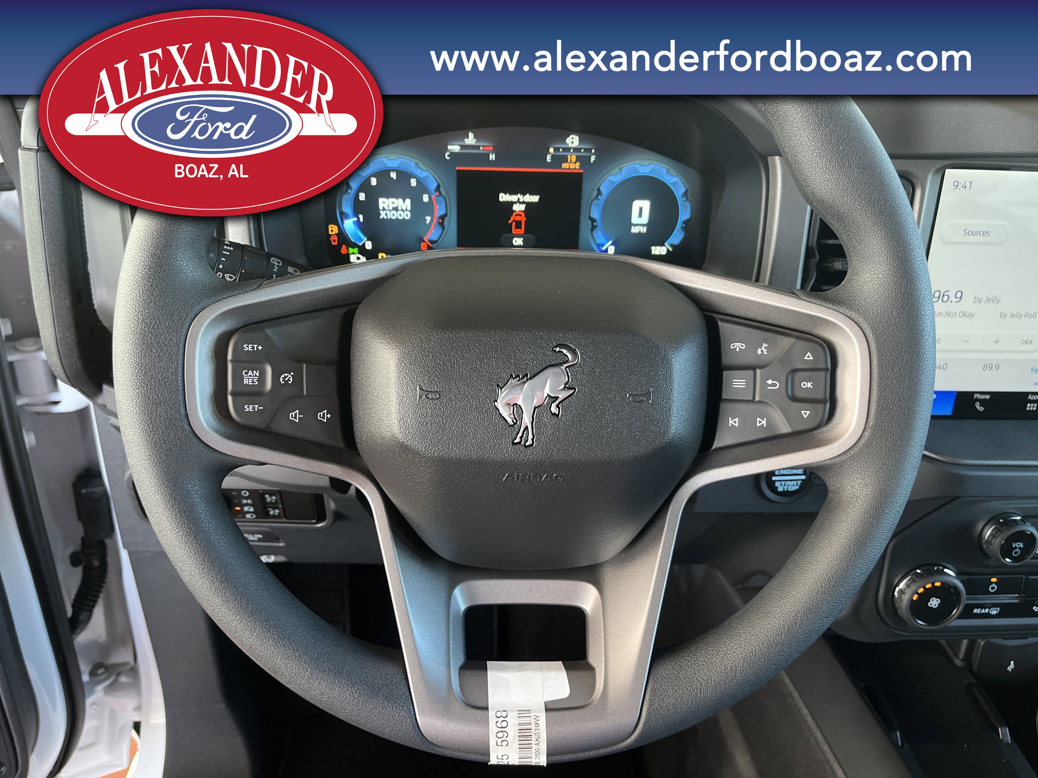 New 2025 Ford Bronco 4-Door image 23