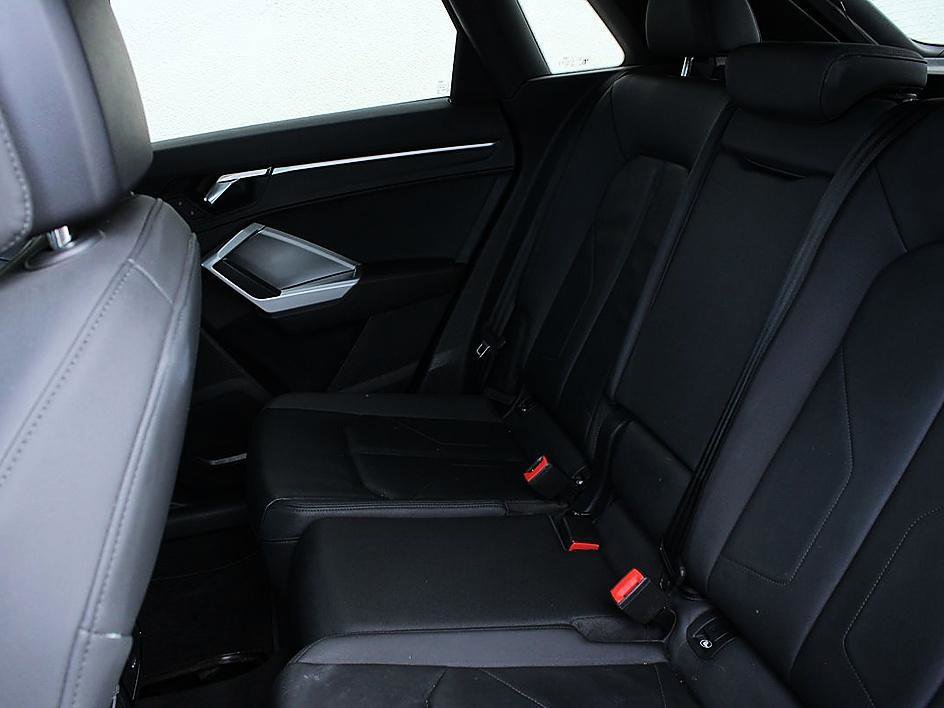 Used 2019 Audi Q3 2.0T Premium image 14